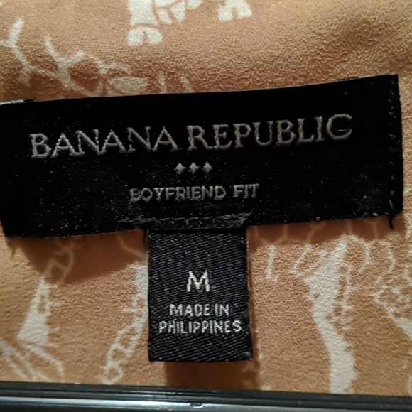 Banana Republic Tan Boyfriend Popover Top Giraffe - Picture 12 of 12